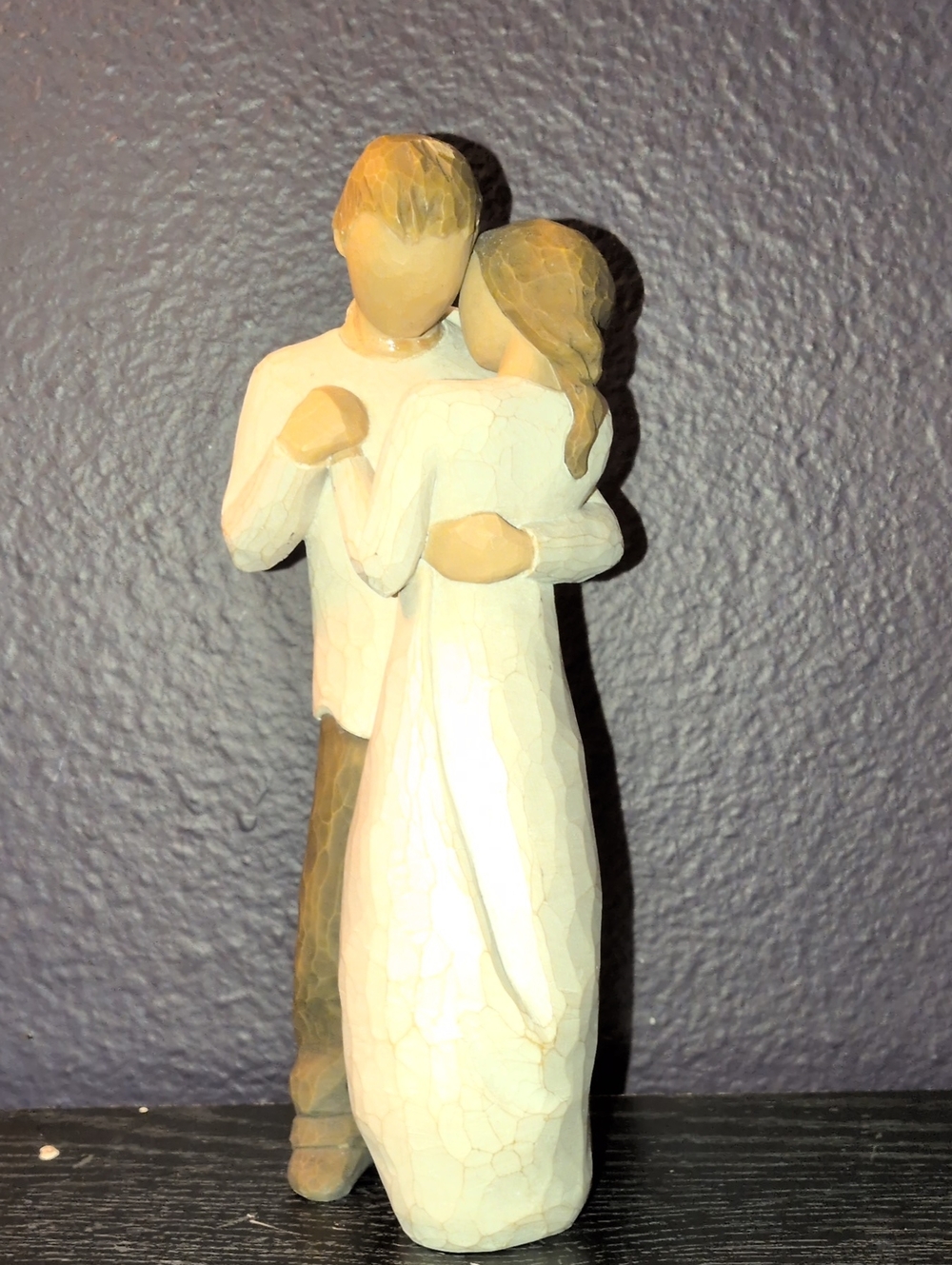*Flawed* Willow Tree Embracing Couple Sculpture - Cream & Tan Small